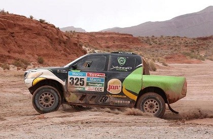 Yazeed Alrajhi le dio a Toyota la primera victoria en el Dakar 2015.