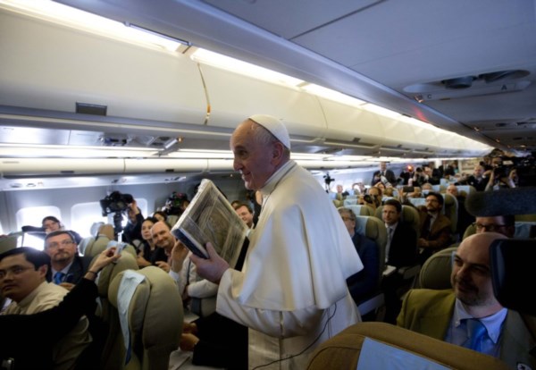 El Sumo Pontífice brindó una conferencia de prensa a bordo del avión que lo llevó a Filipinas.