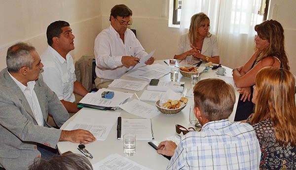 Juntos. Una postal de los referentes municipales en la cumbre.