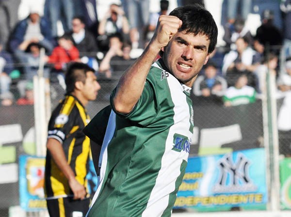 Se abre la puerta para Héctor Galán, voluntarioso delantero.