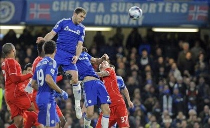 En tiempo de descuento, Branislav Ivanovic le dio el triunfo al Chelsea.