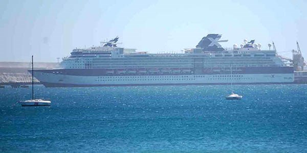 Visitas. El lujoso crucero Celebrity Infinity trajo 2.100 pasajeros. Hoy llega el Golden Princess.