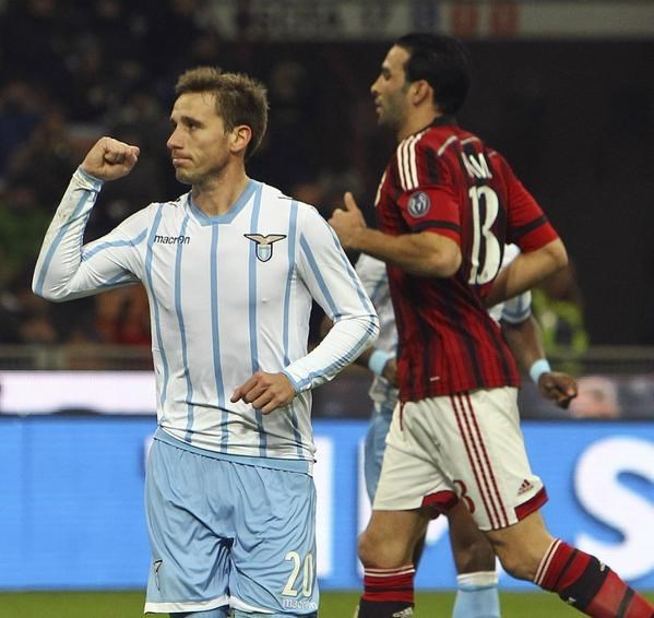 El penal de Biglia le permitió Lazio clasificar a semifinales.