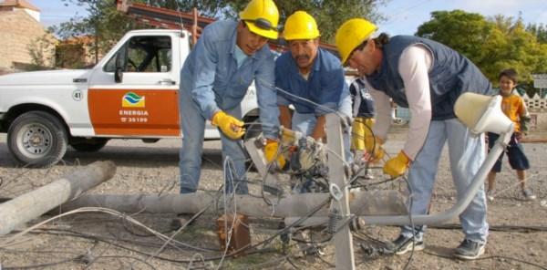 Complejo. El pago de servicios es cada vez más difícil mientras se insiste con aumentar las tarifas.
