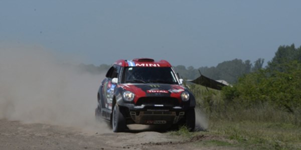 El mendocino Terranova lidera el Dakar tras la 1ra etapa. Hoy se larga la segunda de Carlos Paz a San Juan.