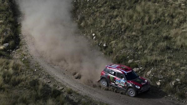 "Orly" se recuperó y ganó la tercera etapa del Dakar 2015.
