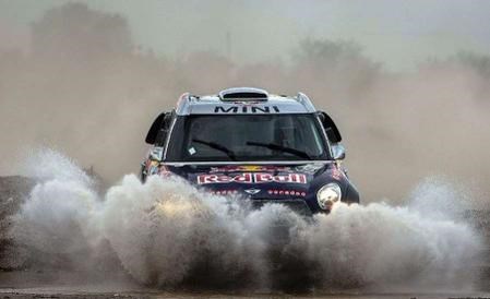 El piloto de Qatar ganó la cuarta etapa y domina en la general.