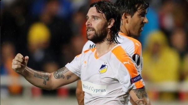 El "Cavegol" sigue de racha en el Apoel y ahora marcó en la Europa League.
