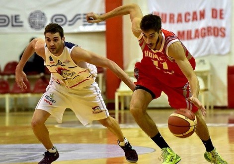 Fabrizio Cosolito realizó su presentación en Huracán jugando como local.