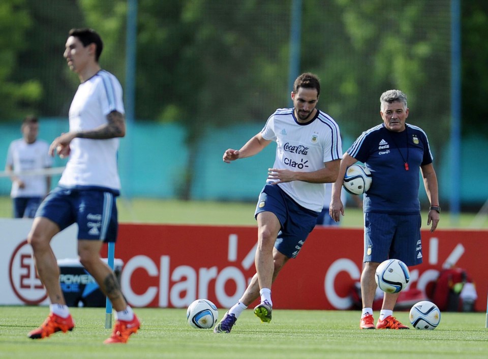 De gran presente en Nápoli, el "Pipita" volvió a ser convocado y será titular ante Brasil.