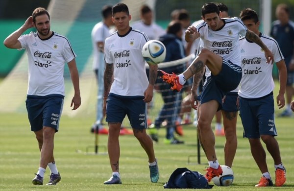 Ángel Di María usará la 10 de la Selección Argentina ante Brasil.