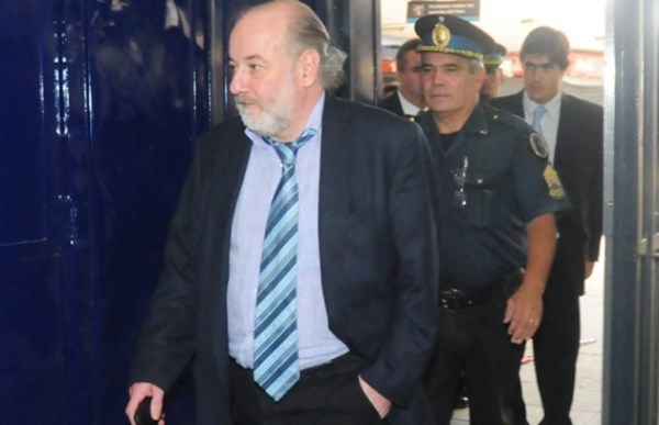 Su Señoría suele sobreactuar sus embestidas contra el Gobierno.