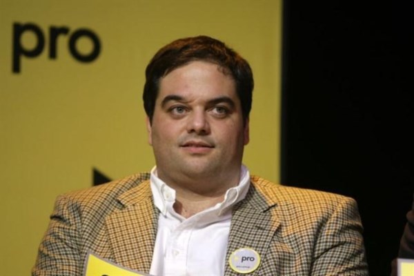 Triaca Jr pretende equilibrio entre las partes en pugna.