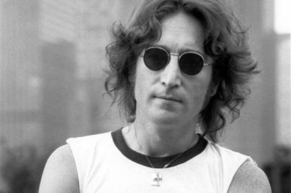Querido John. Una guitarra "perdida" reaparece para beneficio de algunos.