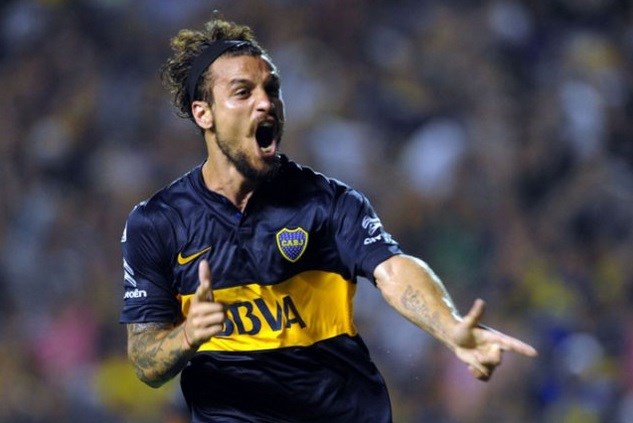 El delantero volverá a vestir la camiseta de Boca Juniors durante el 2016.