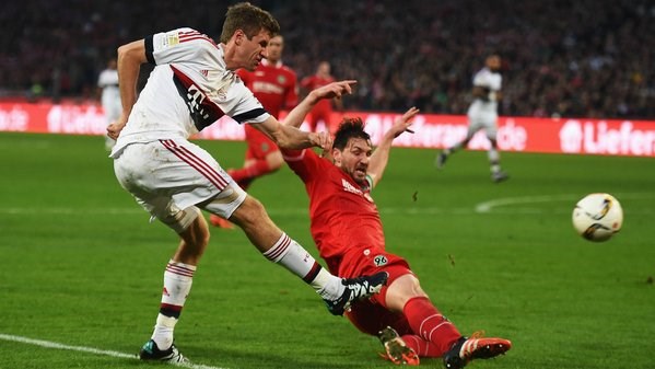 Thomas Müller, autor del único gol. Cerraron 2015 con un triunfo. Se va Guardiola, llega Ancelotti?