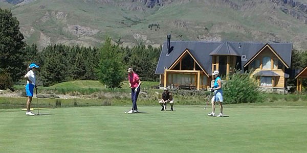 Las canchas de Chapelco y El desafío fueron escenario de la última fecha del Circuito de Golf del Sur.