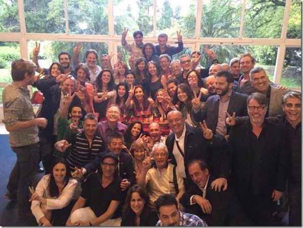 "Gracias por tanto afecto. Los quiero mucho", publicó CFK en su cuenta de Facebook.