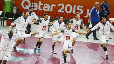 Francia derrotó al local Qatar por 25 a 22 y se consagró campeón. (Foto:@1001ptsES).