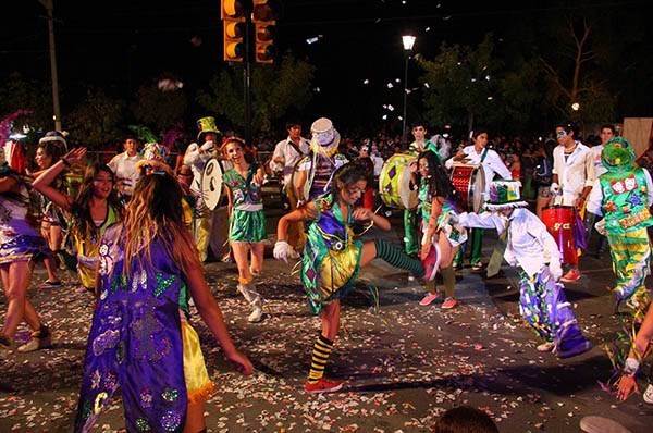 El domingo comienzan los carnavales. Terminan el martes 17. Habrá importantes premios.