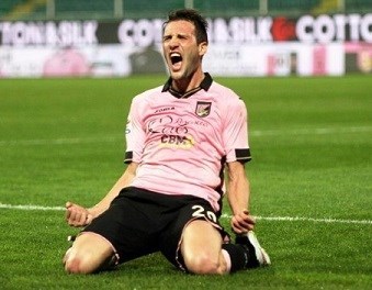 Vázquez anotó un gol y la rompió en el Palermo.