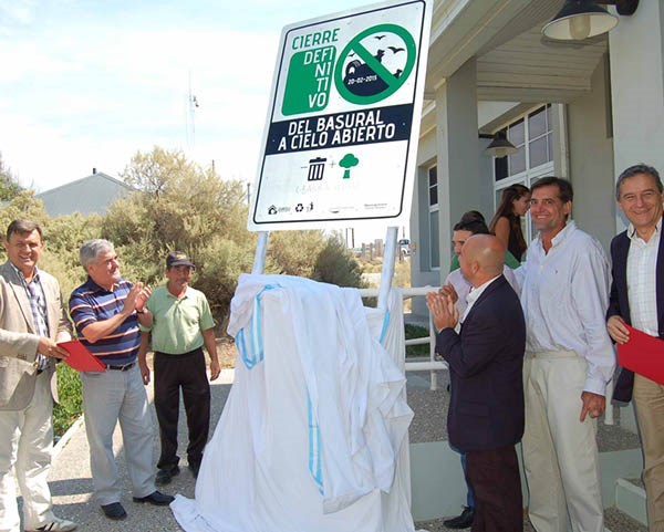 Sastre junto a los intendentes de la comarca.