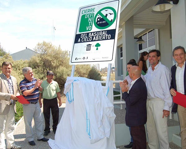 Sastre junto a los intendentes de la comarca.
