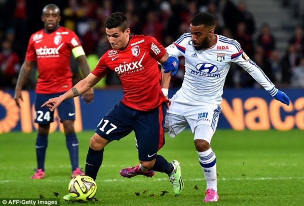 El Lyon no pudo con Lille y si mañana gana el PSG, pasará a liderar.