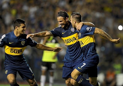 Osvaldo fue unas de las figuras aunque se perdió varios. El "Burrito" le sirvió el cuarto.