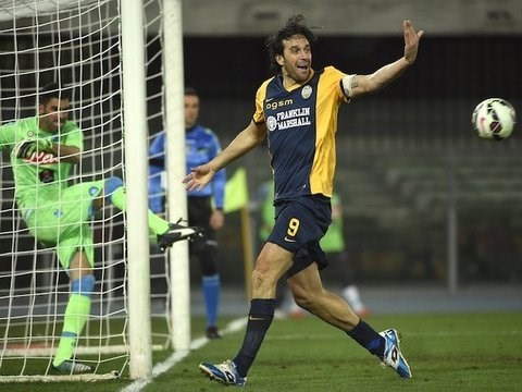 Luca Toni anotó uno de los goles del Hellas Verona.
