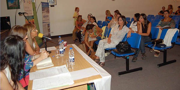 Disertantes de las distintas instituciones organizadoras formaron parte del panel. 