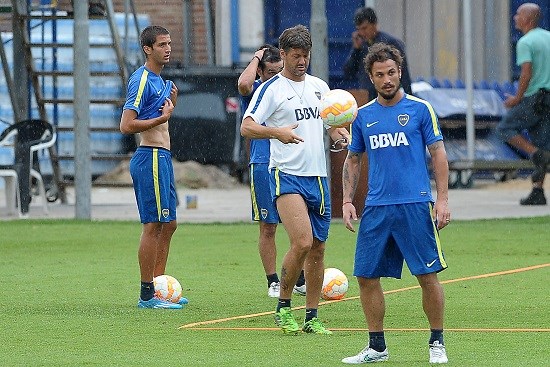 Osvaldo entrenó normal esta mañana pero no será titular el domingo ante Colón.