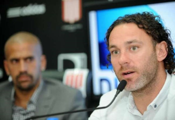 El "Mariscal" Milito fue presentado oficialmente como DT de Estudiantes.