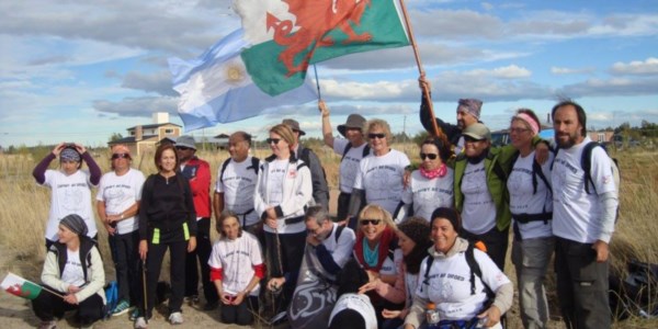 Espíritu aventurero. Una veintena de personas replicaron parte del recorrido de los colonos pioneros.