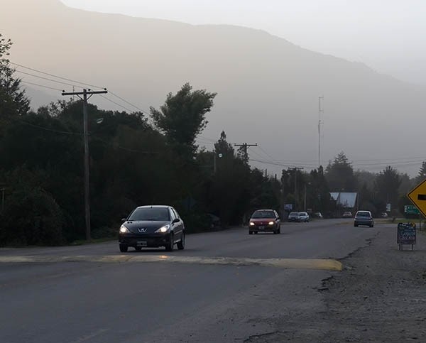 La ceniza llegó a Lago Puelo antes del mediodía de ayer.
