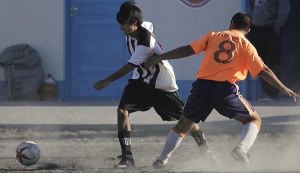 Moreno fue muy superior a un Ever Ready que no le encontró la vuelta.
