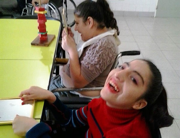 Pura sonrisa. El centro propone actividades de la vida cotidiana.