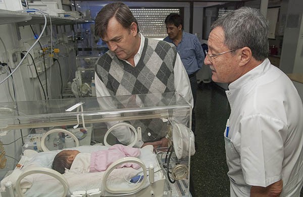 El intendente saludó al personal y los profesionales en el 10º aniversario de la institución.