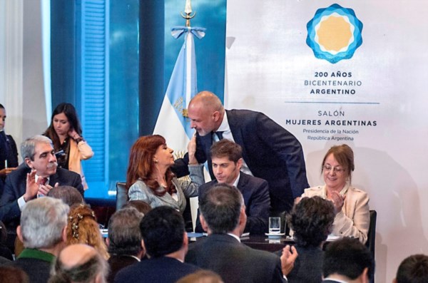 Buzzi junto a Cristina en Buenos Aires.