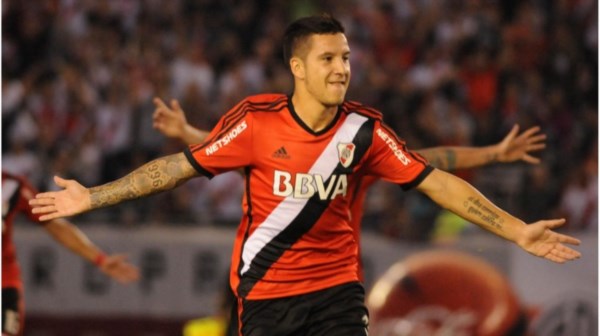 Todo indica que el pibe Driussi le ganó la pulseada al "Pity" Martínez.