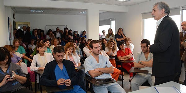El director del Hospital Zonal , Ruben Lindner, encabezó las actividades en el Centro Materno Infantil.