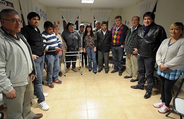 Representantes de una decena de barrios participaron  de la reunión con el intendente Pérez Catán.