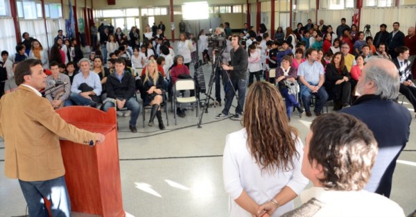 El vicegobernador César Gustavo Mac Karthy encabezó la inauguración.