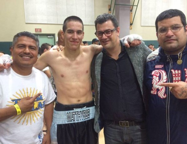 Ezequiel Matthysse junto a su staff luego del combate en EE.UU.