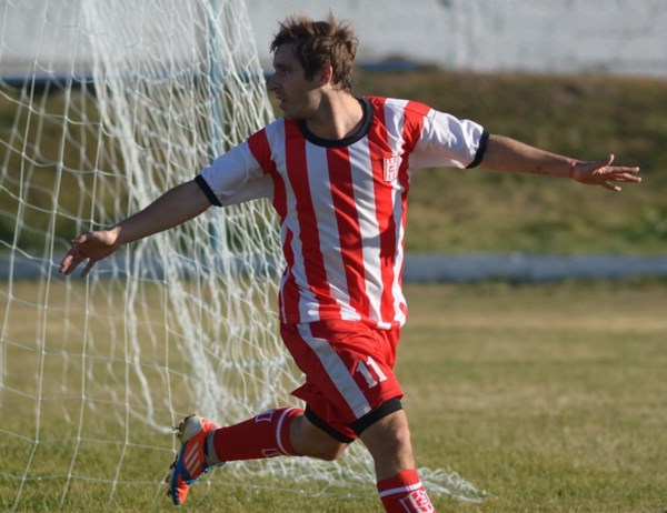 Martín Bataller es el goleador de “Albirrojo” en el actual Federal B.