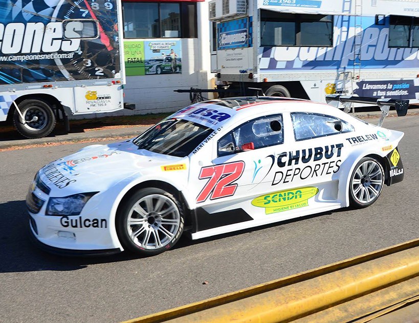 El Chevrolet Cruze de Maximiliano Valle en los boxes del TR Series.