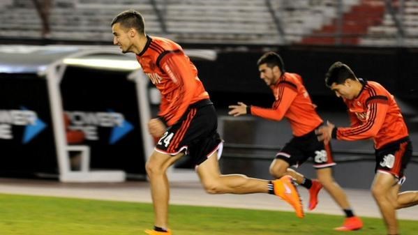 Más problemas para el entrenador antes de la segunda final. Mammana se lesionó y no llegaría al juego.