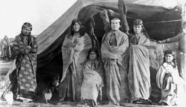Imagen fotográfica de una etnia emblemática de la Patagonia.