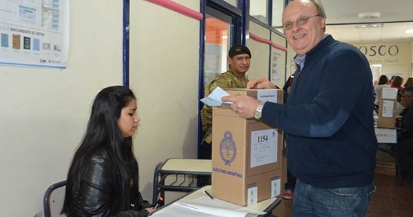 Voto joven. “Es importante que asuman la responsabilidad de elegir a sus representantes”, dijo Di Pierro.