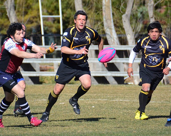 Patoruzek y Barbarians disputaron el primer partido del día ayer en las instalaciones de Patoruzú RC.
